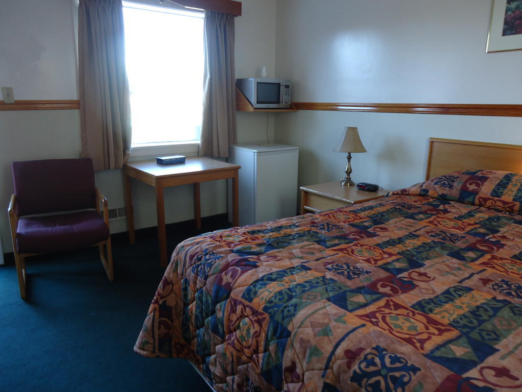 Kingsway Inn Θάντερ Μπέι Δωμάτιο φωτογραφία