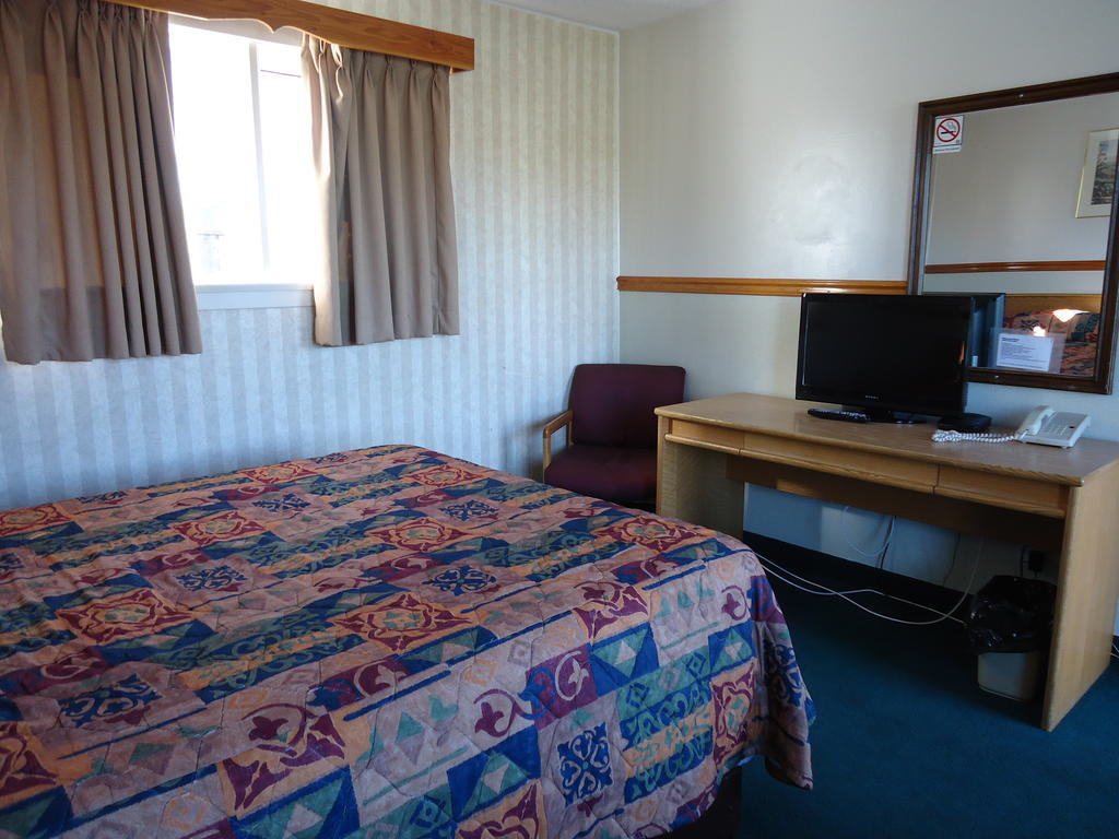 Kingsway Inn Θάντερ Μπέι Δωμάτιο φωτογραφία