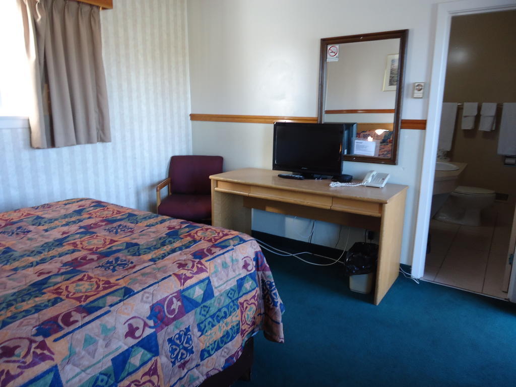 Kingsway Inn Θάντερ Μπέι Δωμάτιο φωτογραφία