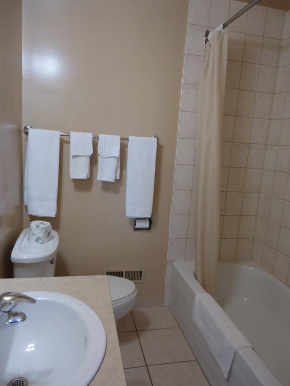 Kingsway Inn Θάντερ Μπέι Δωμάτιο φωτογραφία