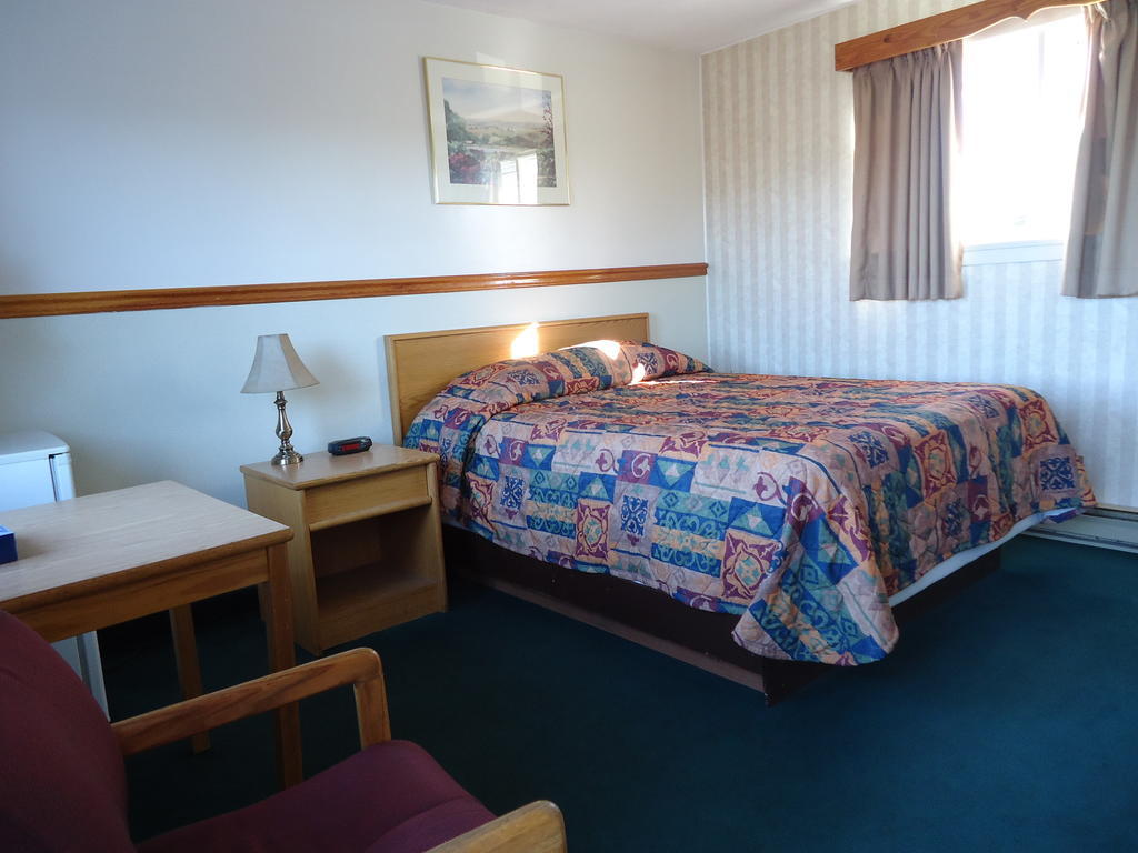 Kingsway Inn Θάντερ Μπέι Δωμάτιο φωτογραφία