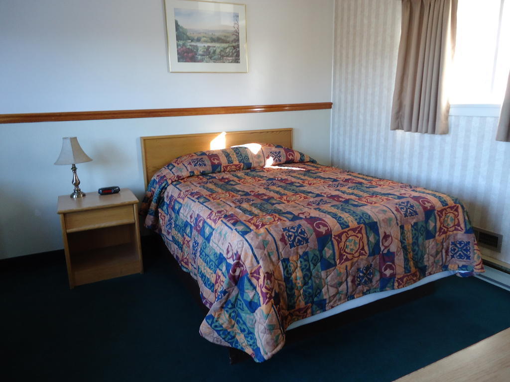 Kingsway Inn Θάντερ Μπέι Δωμάτιο φωτογραφία